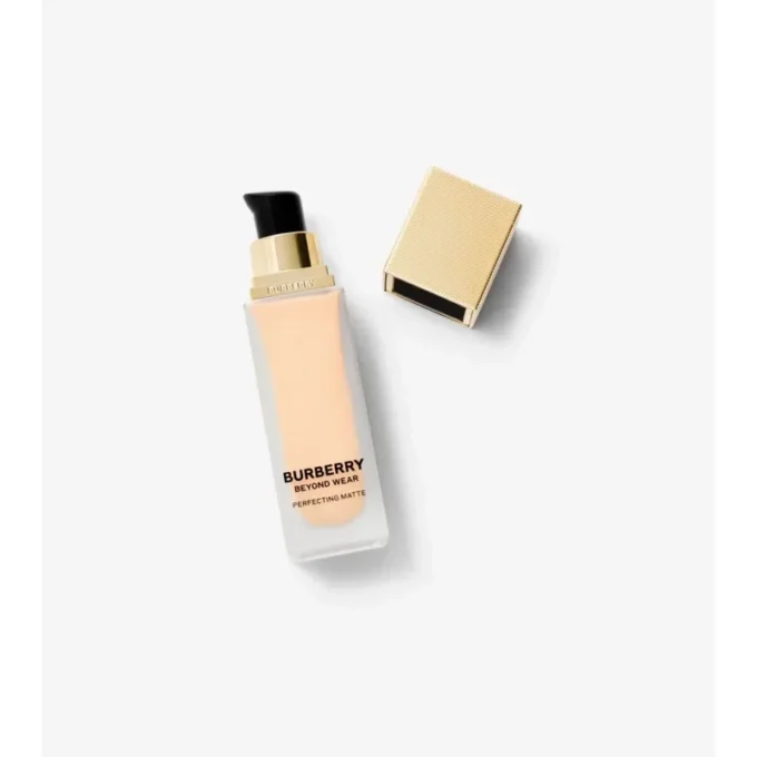 Beyond Wear Perfecting Matte Foundation – 10 Chiaro Caldo