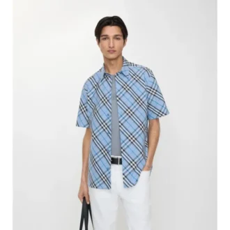 Camicia in cotone a quadri dalla vestibilità regolare