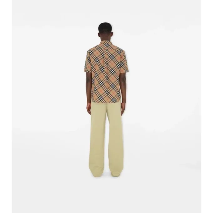 Camicia in cotone a quadri dalla vestibilità regolare