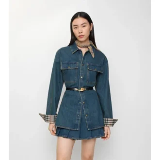 Camicia in denim dal taglio aderente e svasato