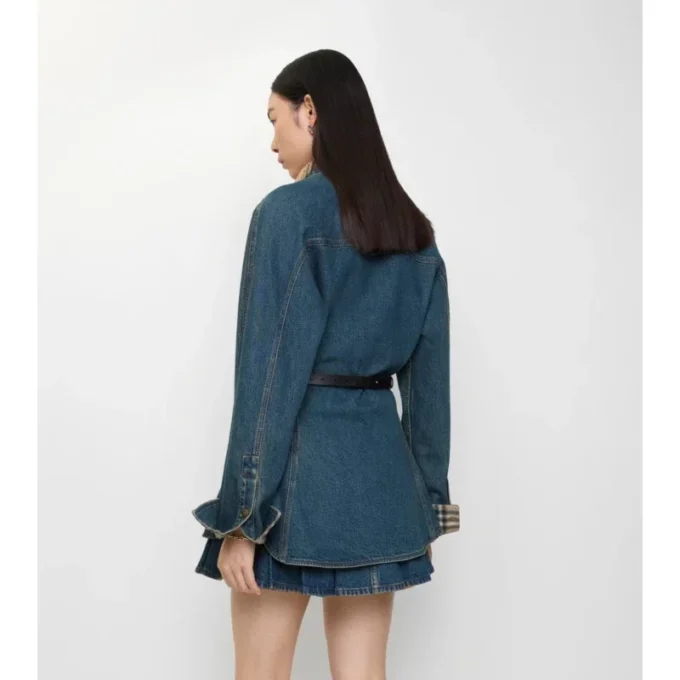Camicia in denim dal taglio aderente e svasato