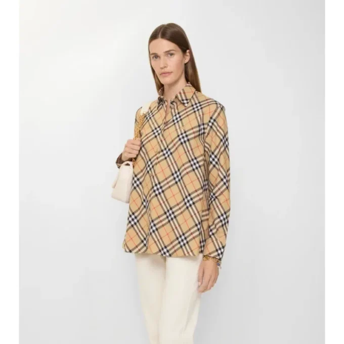 Camicia in flanella di cotone a quadri dalla vestibilità comoda