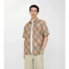 Camicia in lino a quadri dalla vestibilità comoda