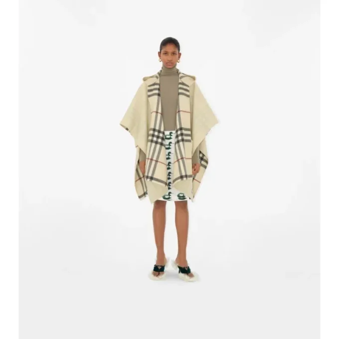 Cappa con cappuccio in cashmere EKD