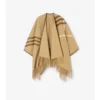 Cappa in cashmere con finiture in pelle