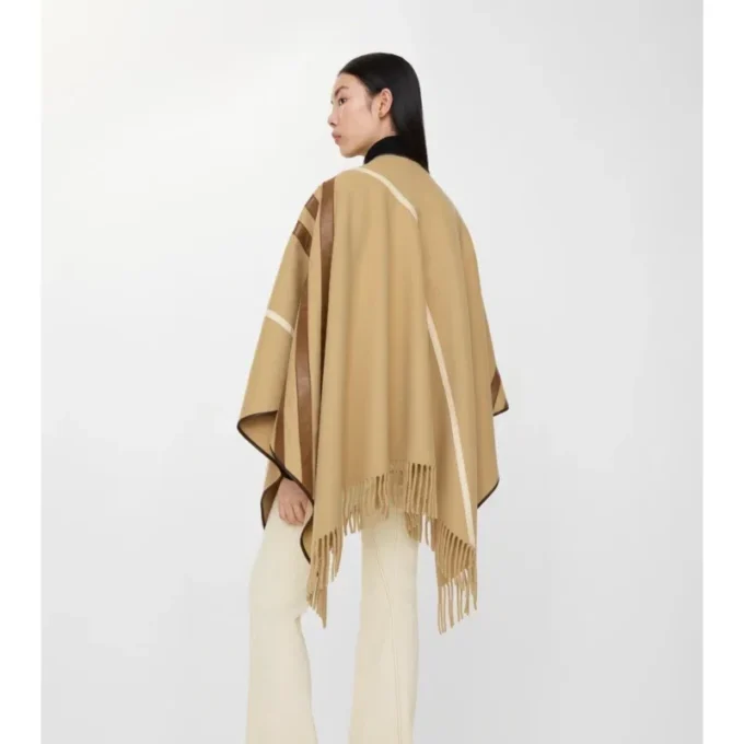 Cappa in cashmere con finiture in pelle