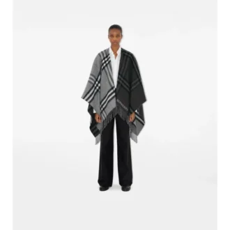 Cappa in jacquard di lana e cashmere a quadri a contrasto