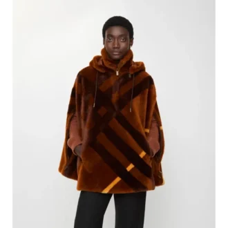 Cappa in shearling con motivo a intarsio