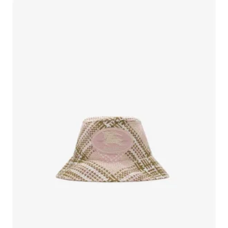 Cappello a secchiello effetto rafia con motivo Knight Stamp