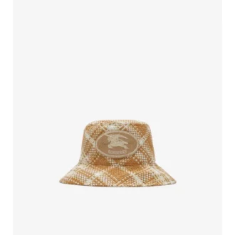 Cappello a secchiello effetto rafia con motivo Knight Stamp