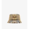 Cappello a secchiello trapuntato a ferro di cavallo