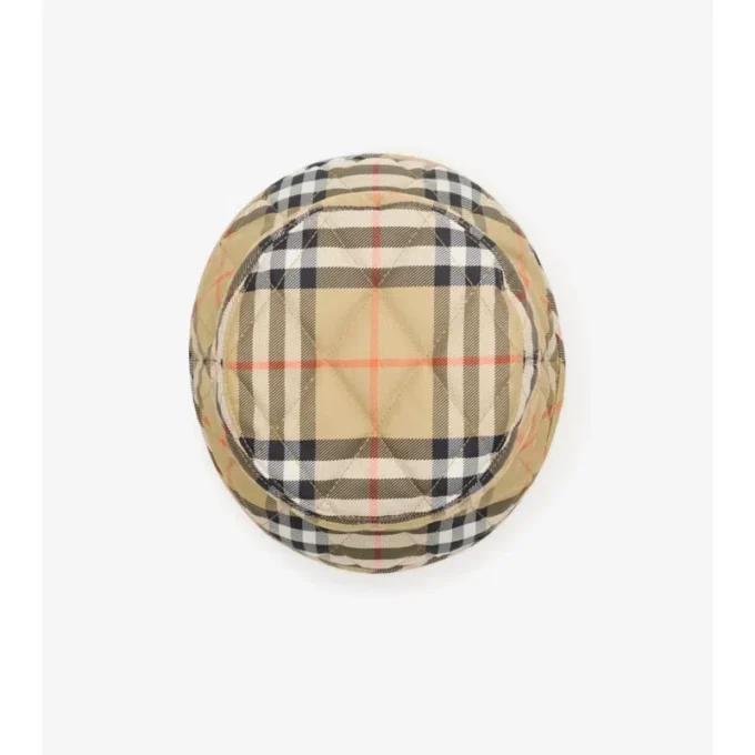 Cappello a secchiello trapuntato a ferro di cavallo