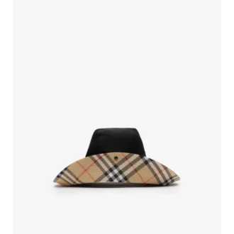 Cappello in gabardine con tesa a quadri