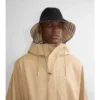 Cappello in gabardine con tesa a quadri