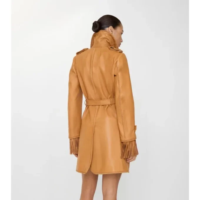 Cappotto corto in pelle con frange