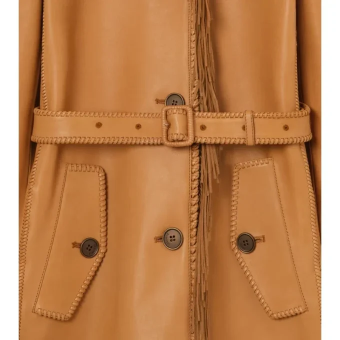 Cappotto corto in pelle con frange