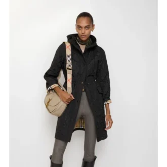 Cappotto trapuntato in nylon con cappuccio