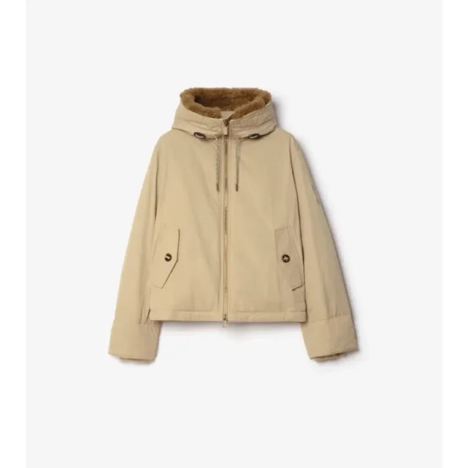 Giacca con cappuccio in gabardine con bordi in shearling