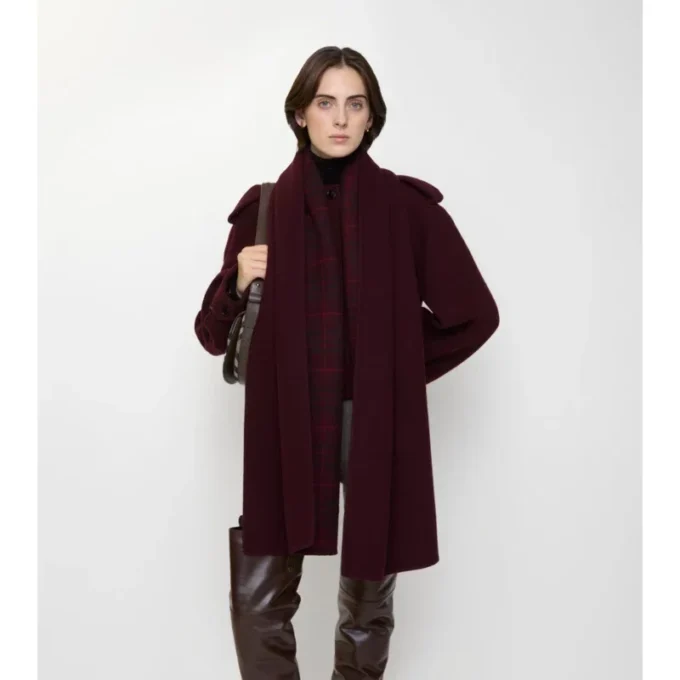 Giacca in lana con sciarpa staccabile
