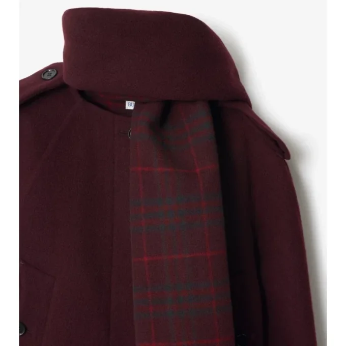 Giacca in lana con sciarpa staccabile