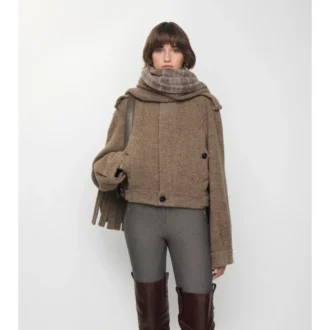 Giacca in misto lana con sciarpa staccabile