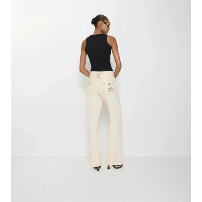 Jeans a vita alta con taglio bootcut