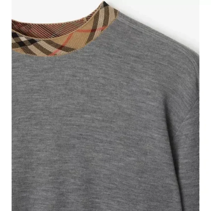 Maglione in lana con bordi a quadri