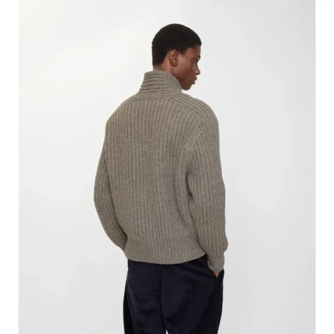 Maglione in lana con collo a scialle