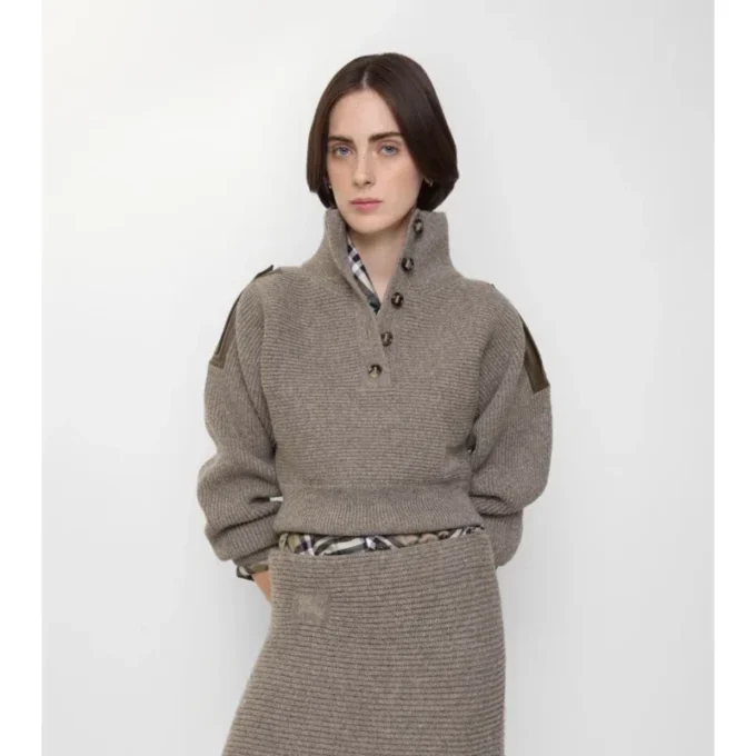 Maglione in lana con mezza abbottonatura