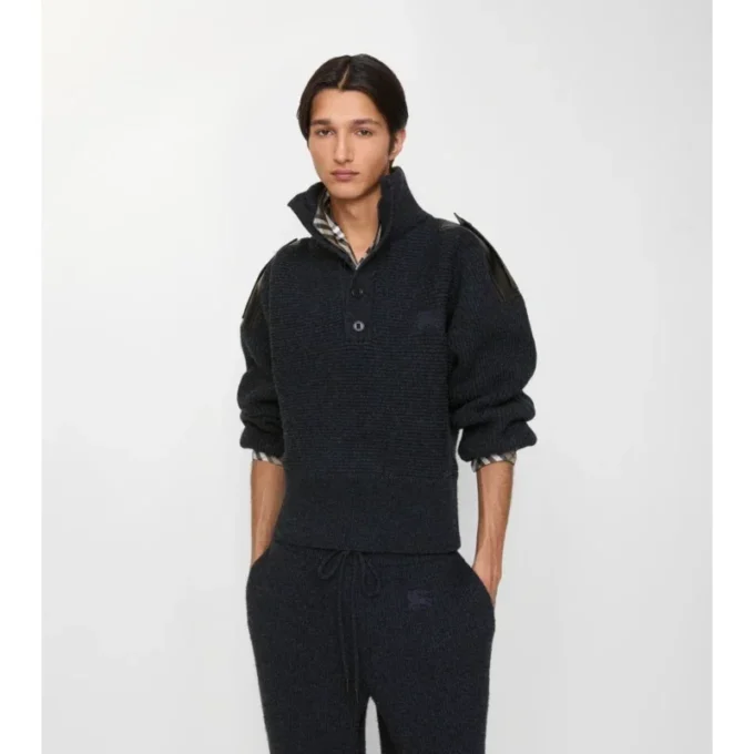 Maglione in lana con mezzo bottone