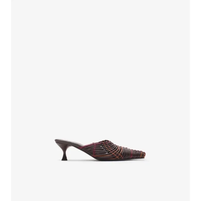 Mules in pelle intrecciata con motivo a quadri