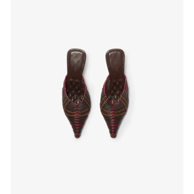 Mules in pelle intrecciata con motivo a quadri