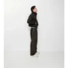 Pantaloni in pelle con logo in corsivo