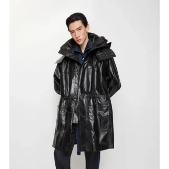 Parka in pelle con bordi sfrangiati staccabili