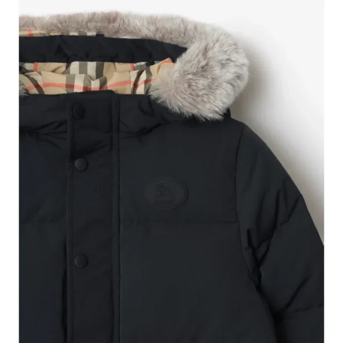 Piumino in nylon con bordi in pelliccia sintetica