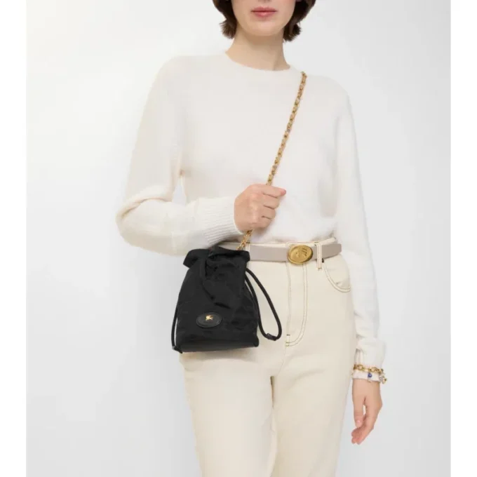 Pochette a forma di ferro di cavallo con catena