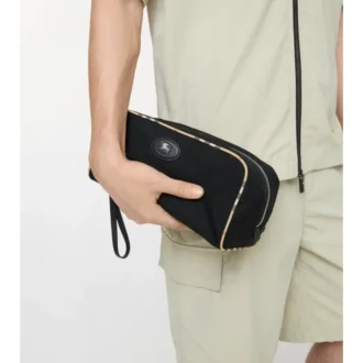 Pochette da viaggio con finiture a quadri grandi