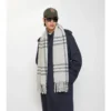 Sciarpa in bouclé misto lana di alpaca con motivo a quadri
