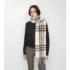 Sciarpa in bouclé misto lana di alpaca con motivo a quadri