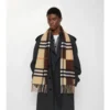 Sciarpa in cashmere a quadri a contrasto