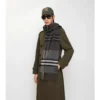 Sciarpa in cashmere a quadri a contrasto