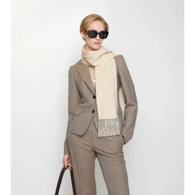 Sciarpa in cashmere con ciondolo a B