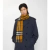 Sciarpa in cashmere con motivo a quadri