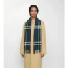Sciarpa in cashmere con motivo a quadri