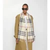Sciarpa in cashmere con motivo a quadri