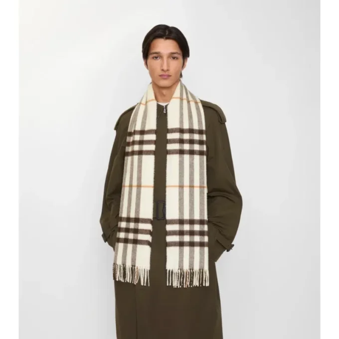 Sciarpa in cashmere con motivo a quadri