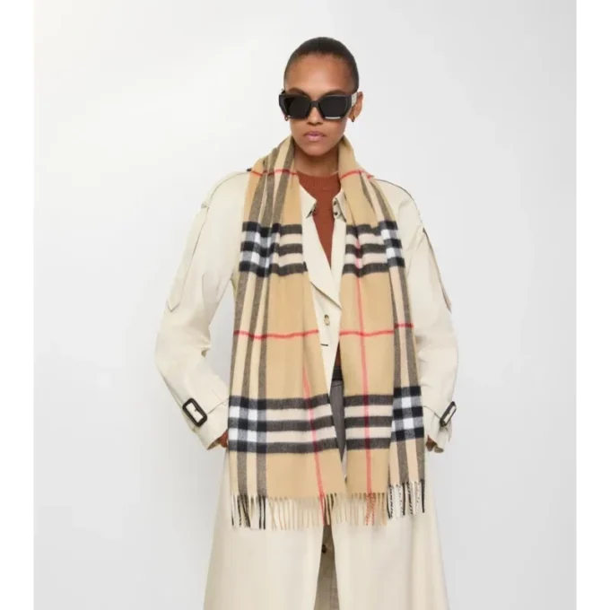 Sciarpa in cashmere con motivo a quadri