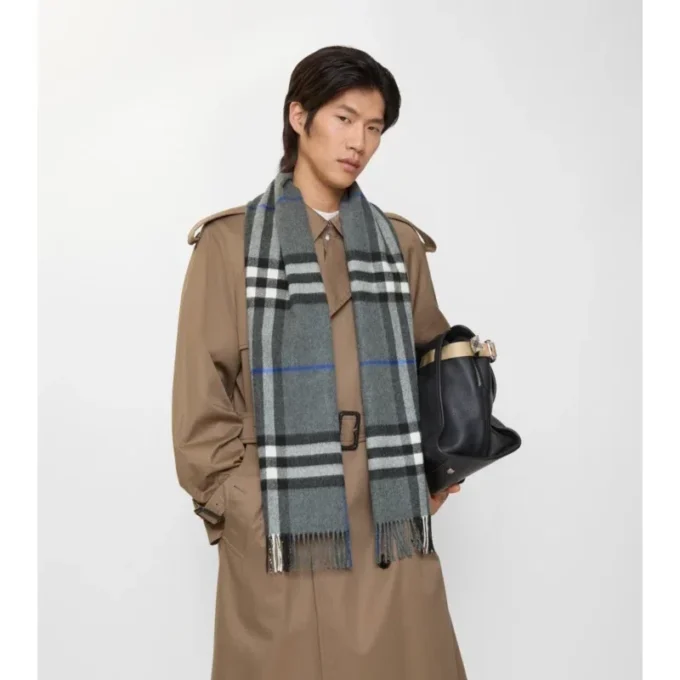 Sciarpa in cashmere con motivo a quadri