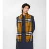 Sciarpa in cashmere con motivo a quadri