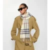 Sciarpa in cashmere con motivo a quadri